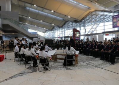 新潟市ジュニア邦楽合奏団、新潟空港で出張演奏！