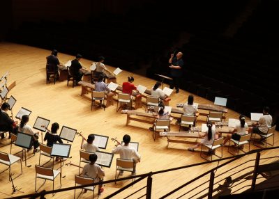 【ジュニア邦楽合奏団】卒団生と指揮者の鯨岡徹先生にインタビュー！