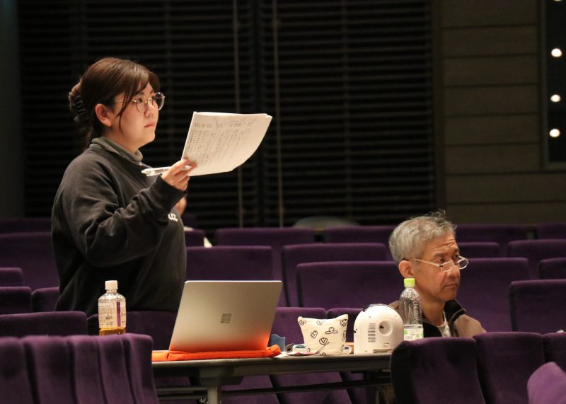 能舞台の構造を最大限に生かした立ち稽古　 ‟鉄の団結“で本番までラストスパート！の画像