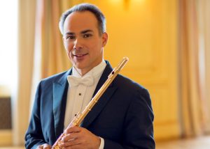 耳の肥えた音楽企画課長が太鼓判！　聴く人を幸せにする“太陽のフルーティスト”が登場